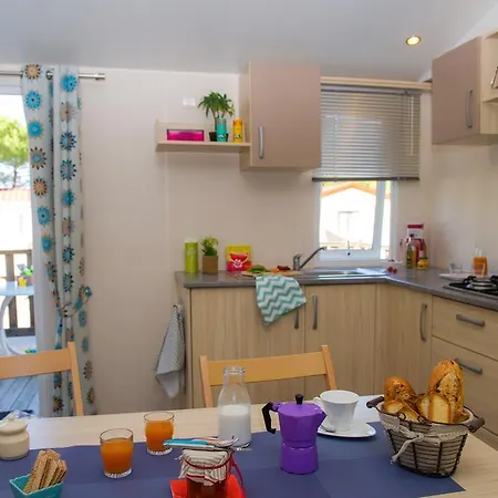 Camping Sunissim Le Petit Mousse By Locatour
