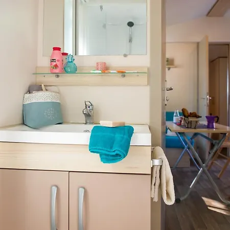 Camping Sunissim Le Petit Mousse By Locatour 3* Vias